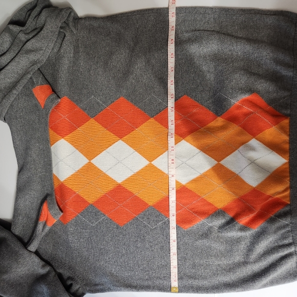 Old Navy Gray & Orange Argyle Vneck Sweater - Picture 7 of 10